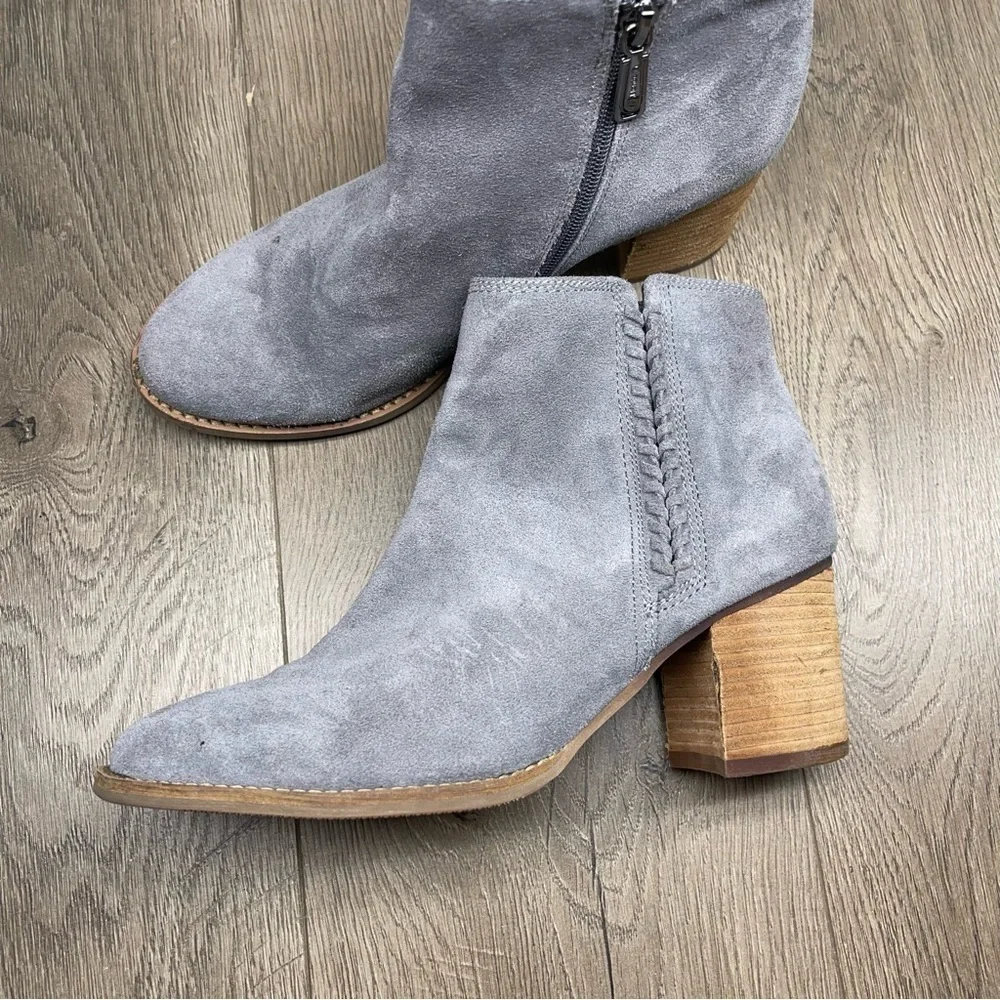 Blondo Nina Gray Suede Ankle Boots Waterproof Block Heel Size 10 Women Side Zip